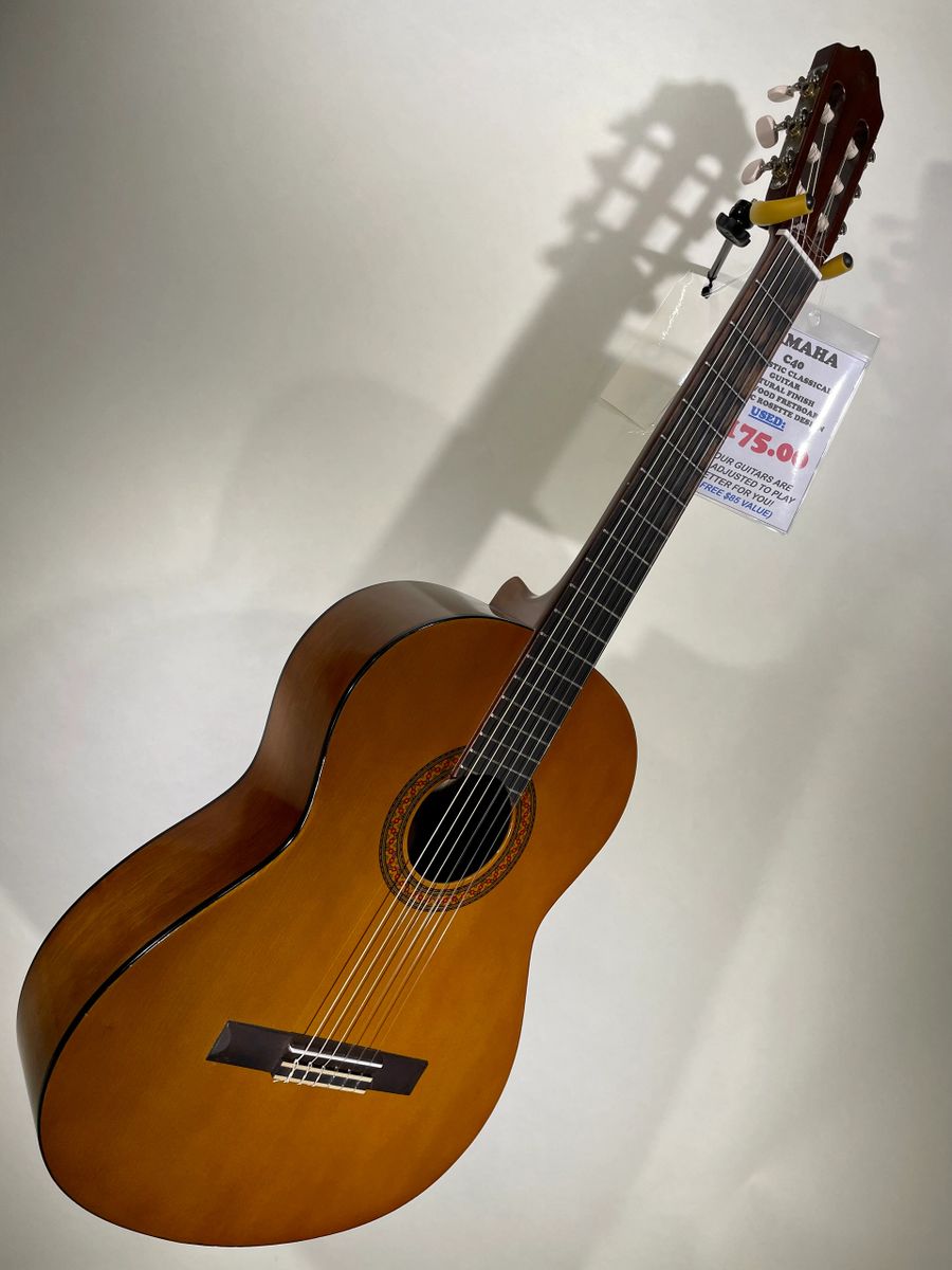 **USED** Yamaha C40 Acoustic Nylon String Guitar Natural Pro Setup